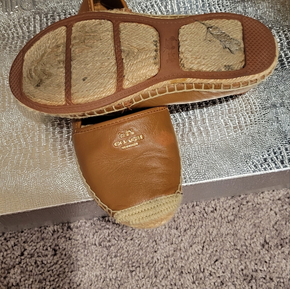 Coach flats